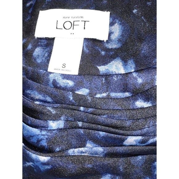 5/$25 EUC LOFT Sleeveless Floral Pullover Blouse Tank Top Size Small Blues - Picture 6 of 7